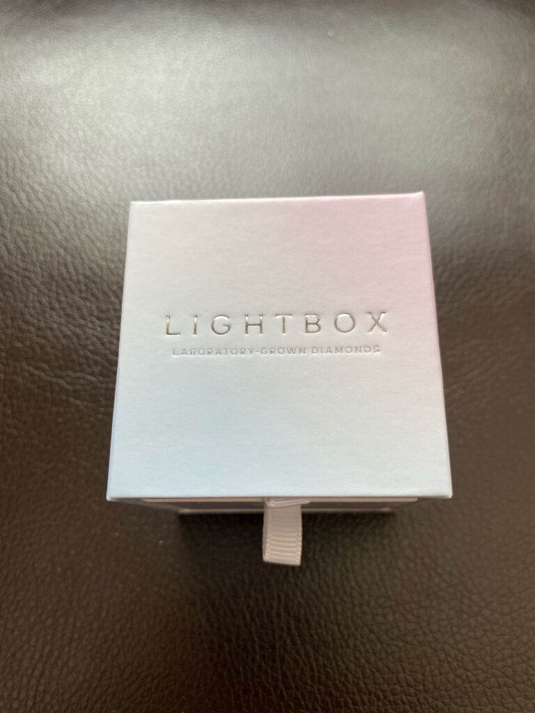 ライトボックス(Lightbox Jewelry)のラボグロウンダイヤモンドを買って